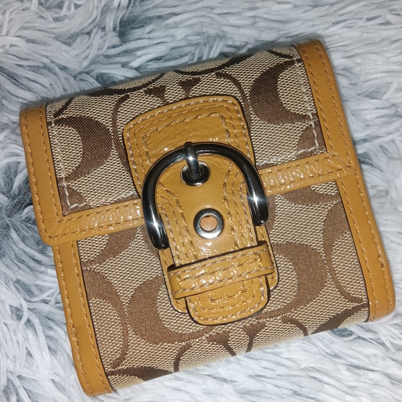 Coach purse and wallet - Picture 10 of 13